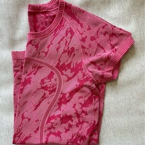 Lululemon short sleeve top